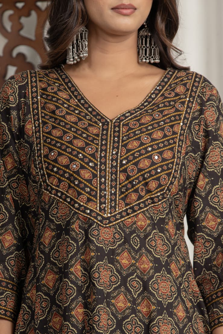Naisha K 450 Cotton Simple And Casual Wear Top Bottom And Dupatta