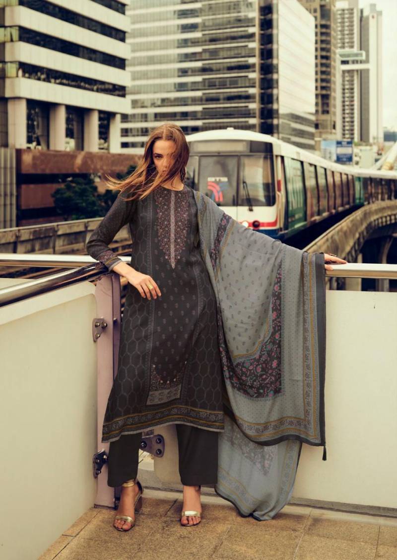 Sadhana Nana Viscose Pashmina Digital Printed Work Salwar Kameez