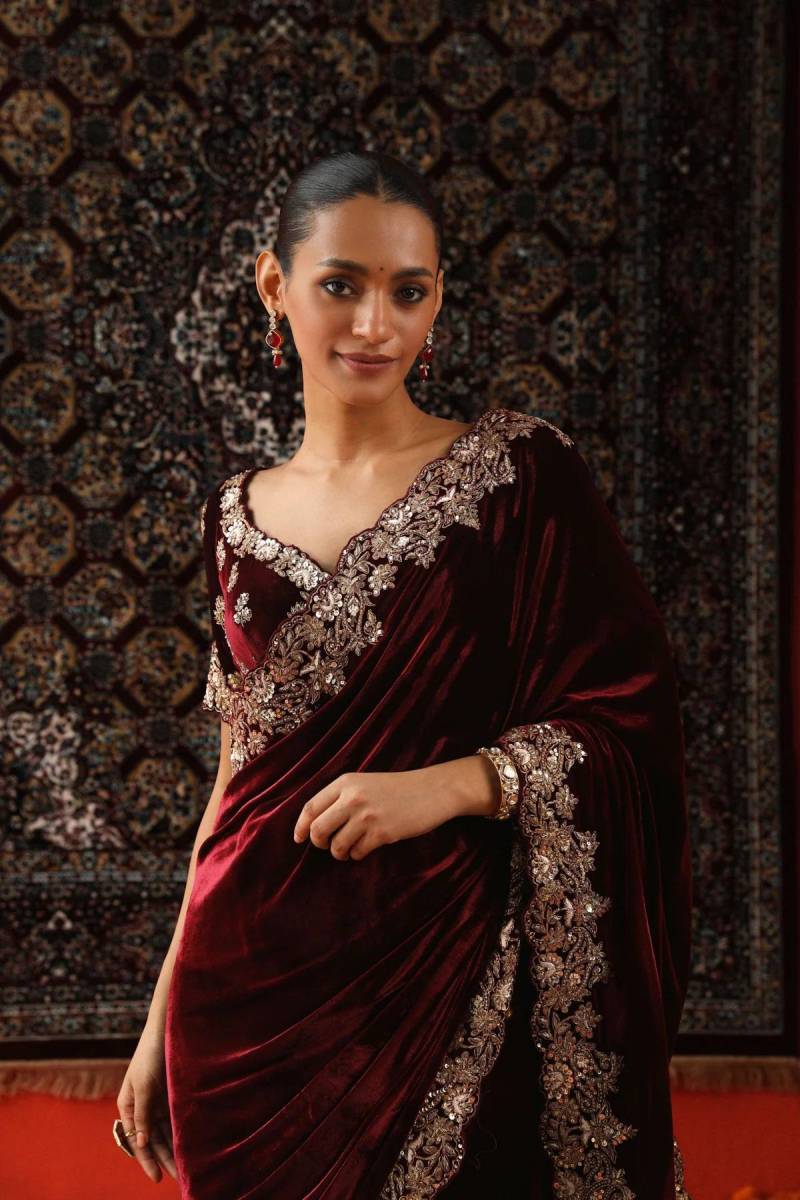 Bt 3143 Velvet Designer Sequence And Jari Thread Worked Saree Collection