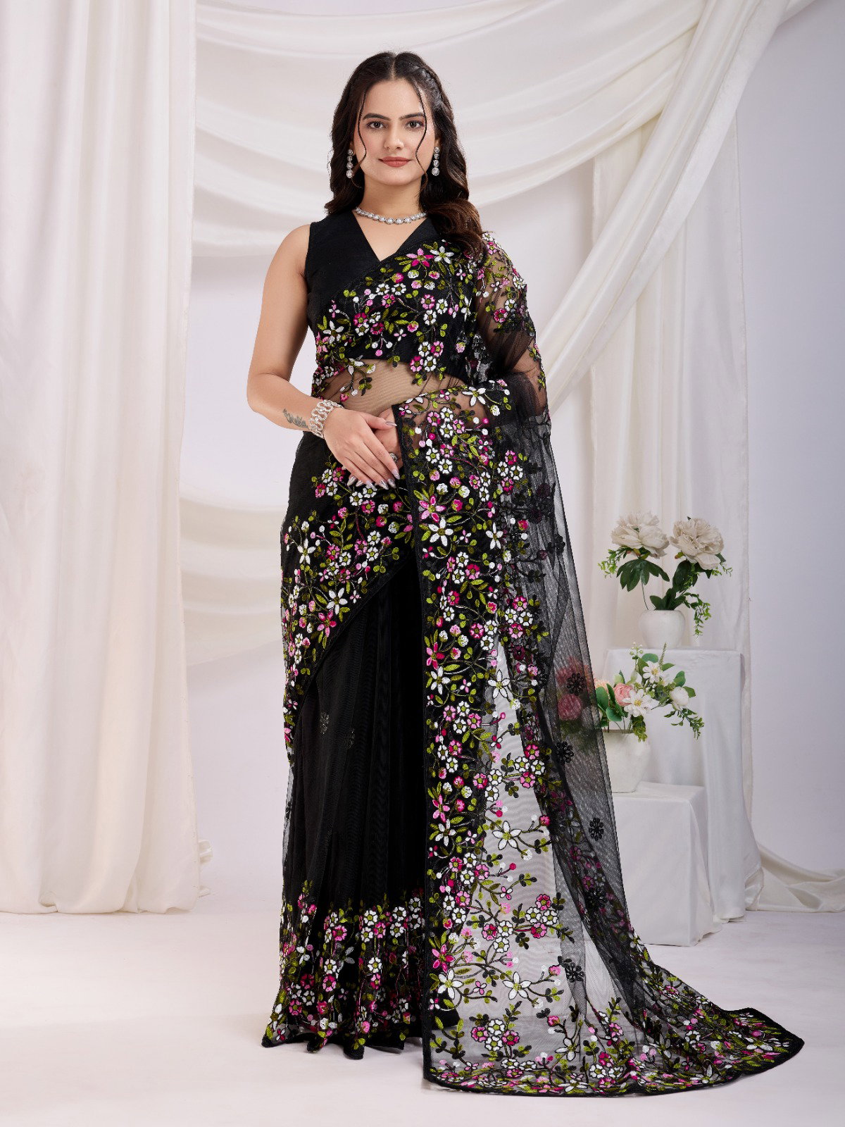 Vaamika 21 Net Thread Embroidery Party Wear Saree