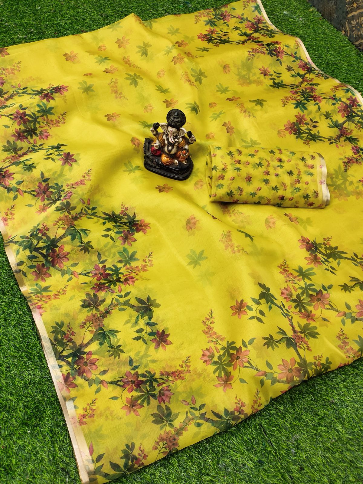 Lekha VC Mumtaj Organza Digital Printed Saree