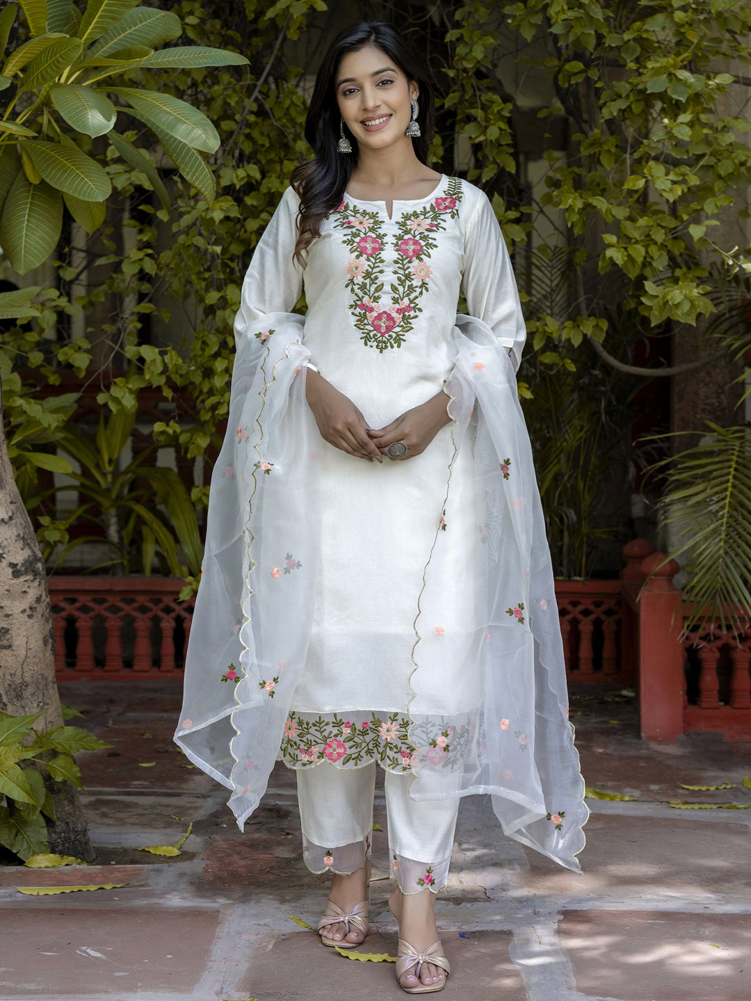 VP 9617 Women Silk Blend Kurta Pant Dupatta Set