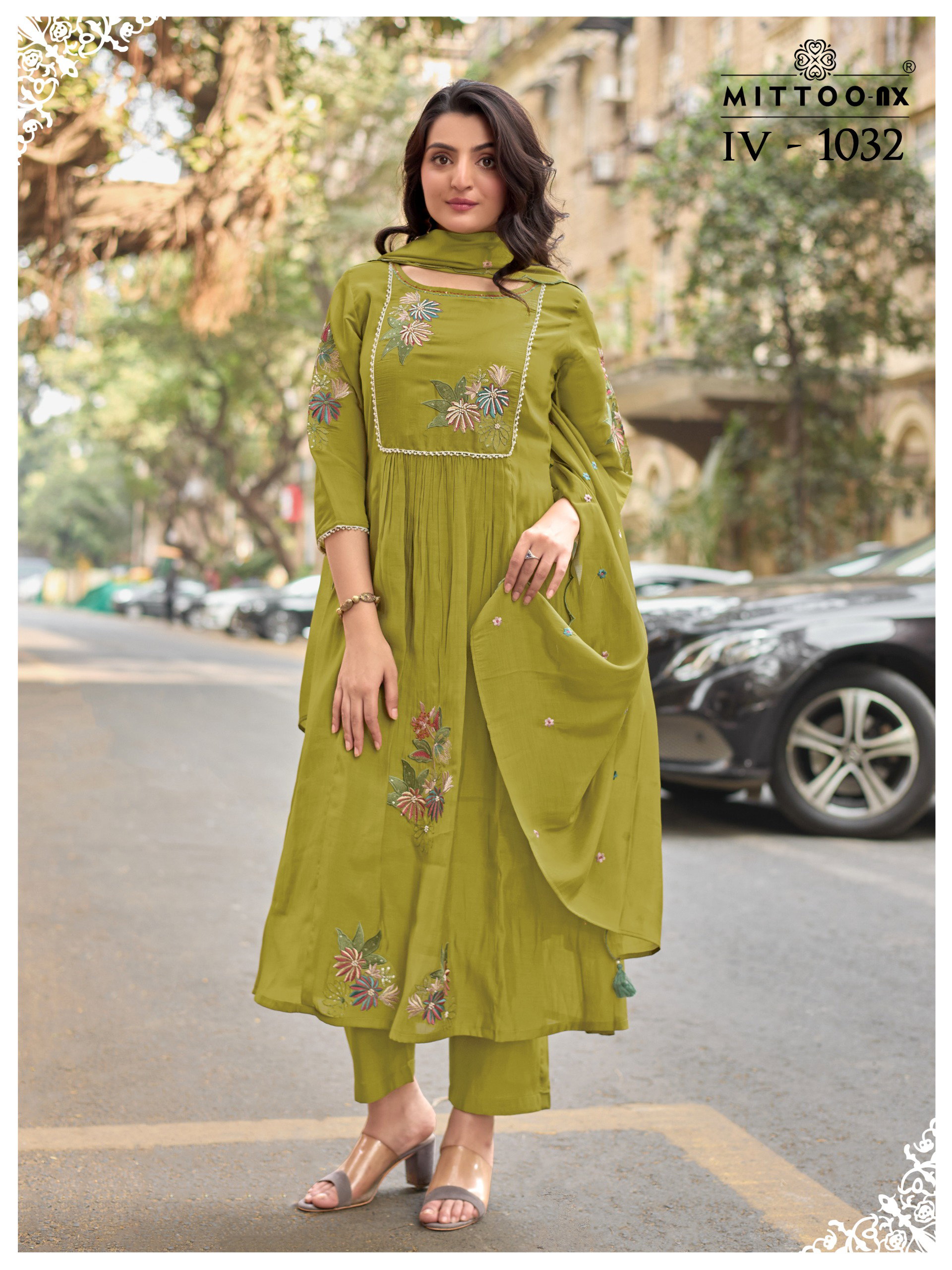 Mittoo Iv 1032 Mul Chanderi With Threadwork Kurti Pant And Dupatta