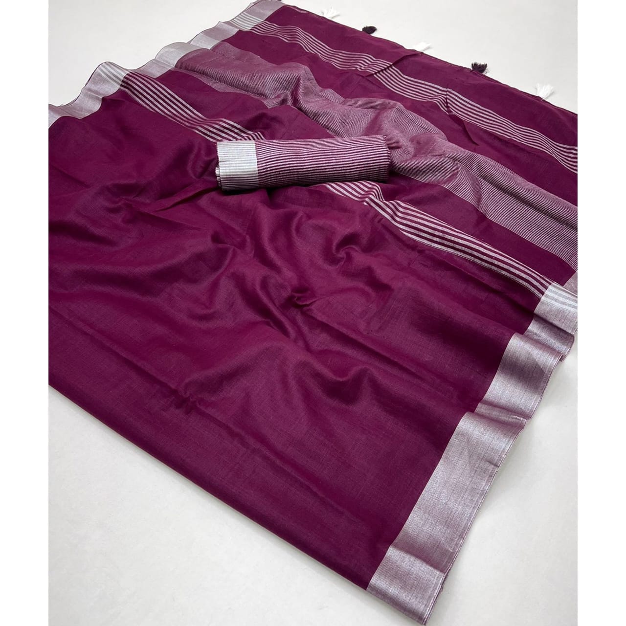 Scwt Linen B Linen Woven Crafted Fancy Saree Collection