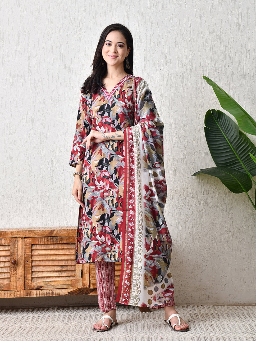 Hr C 236 Poly Cotton Printed Kurti Pant And Dupatta