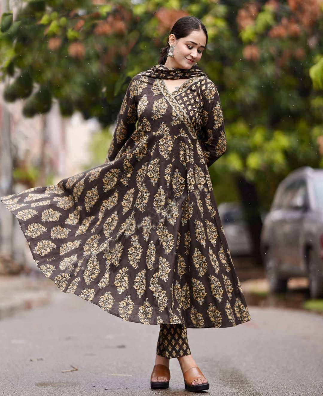 Dhruvi 392 Viscose Casual Wear Kurti Pant And Dupatta Collection