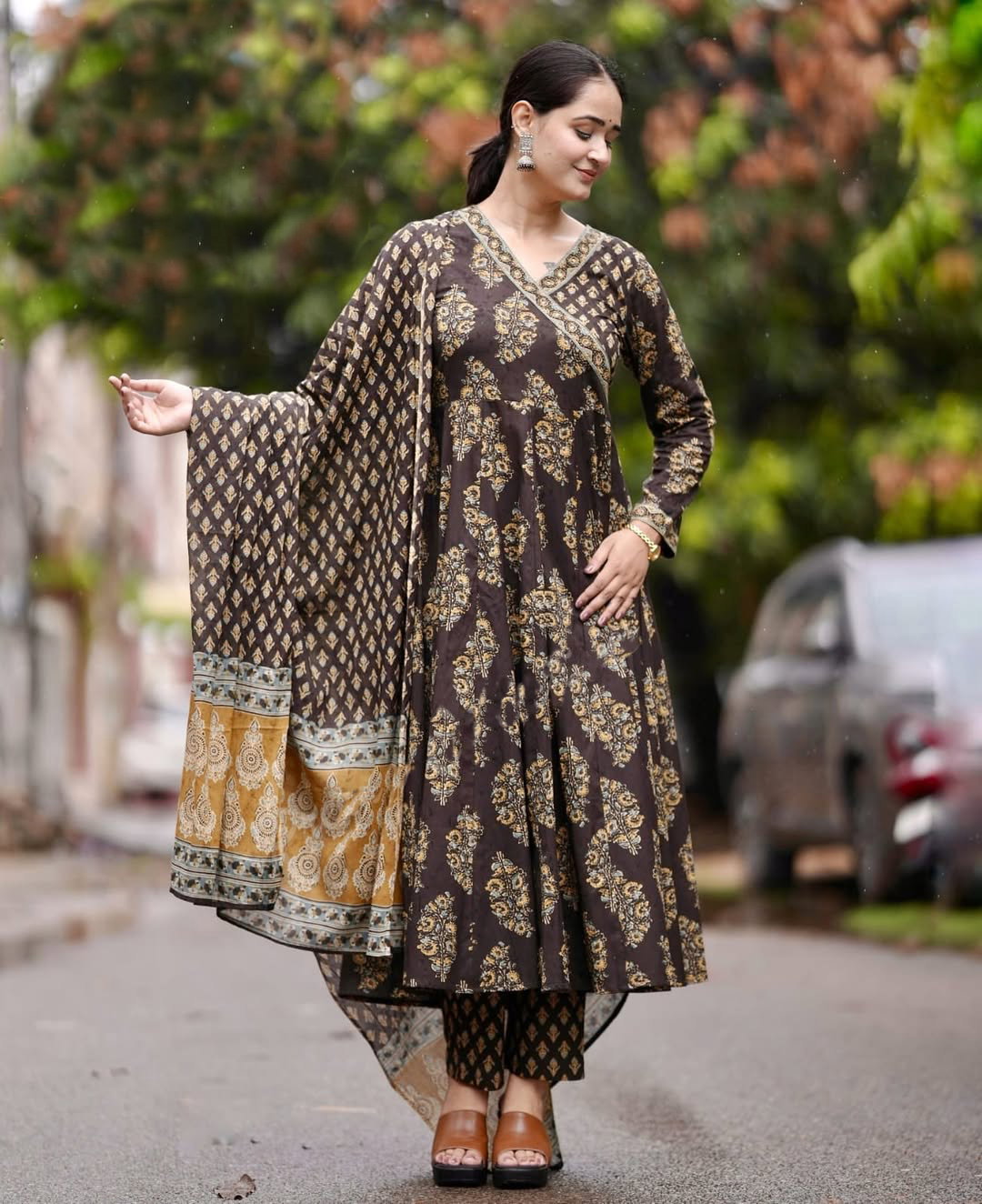 Dhruvi 392 Viscose Casual Wear Kurti Pant And Dupatta Collection