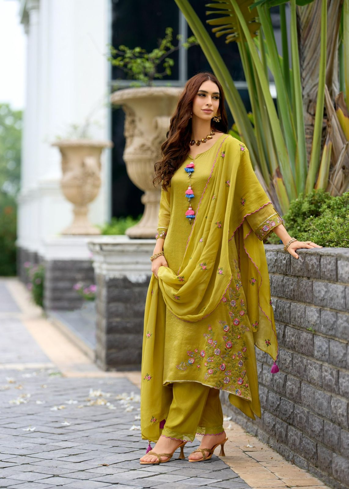 Prm Saheli Russain Silk Jacquard With Embroidery Kurti Pant And Dupatta