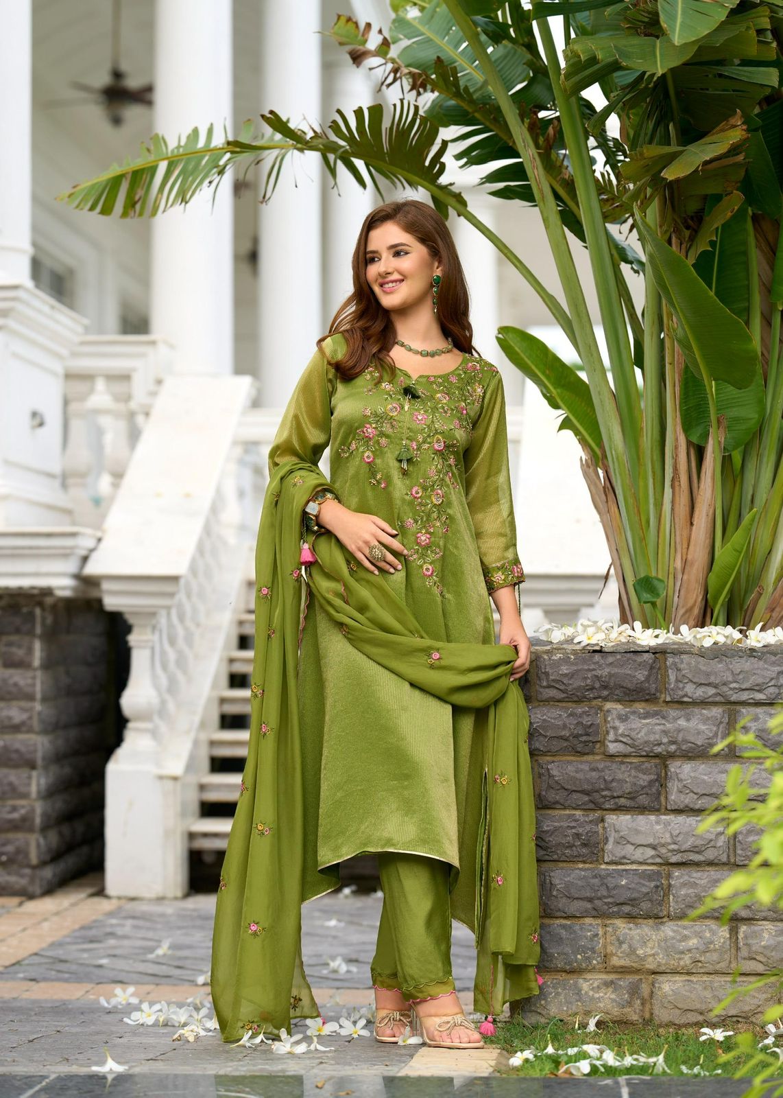 Prm Saheli Russain Silk Jacquard With Embroidery Kurti Pant And Dupatta