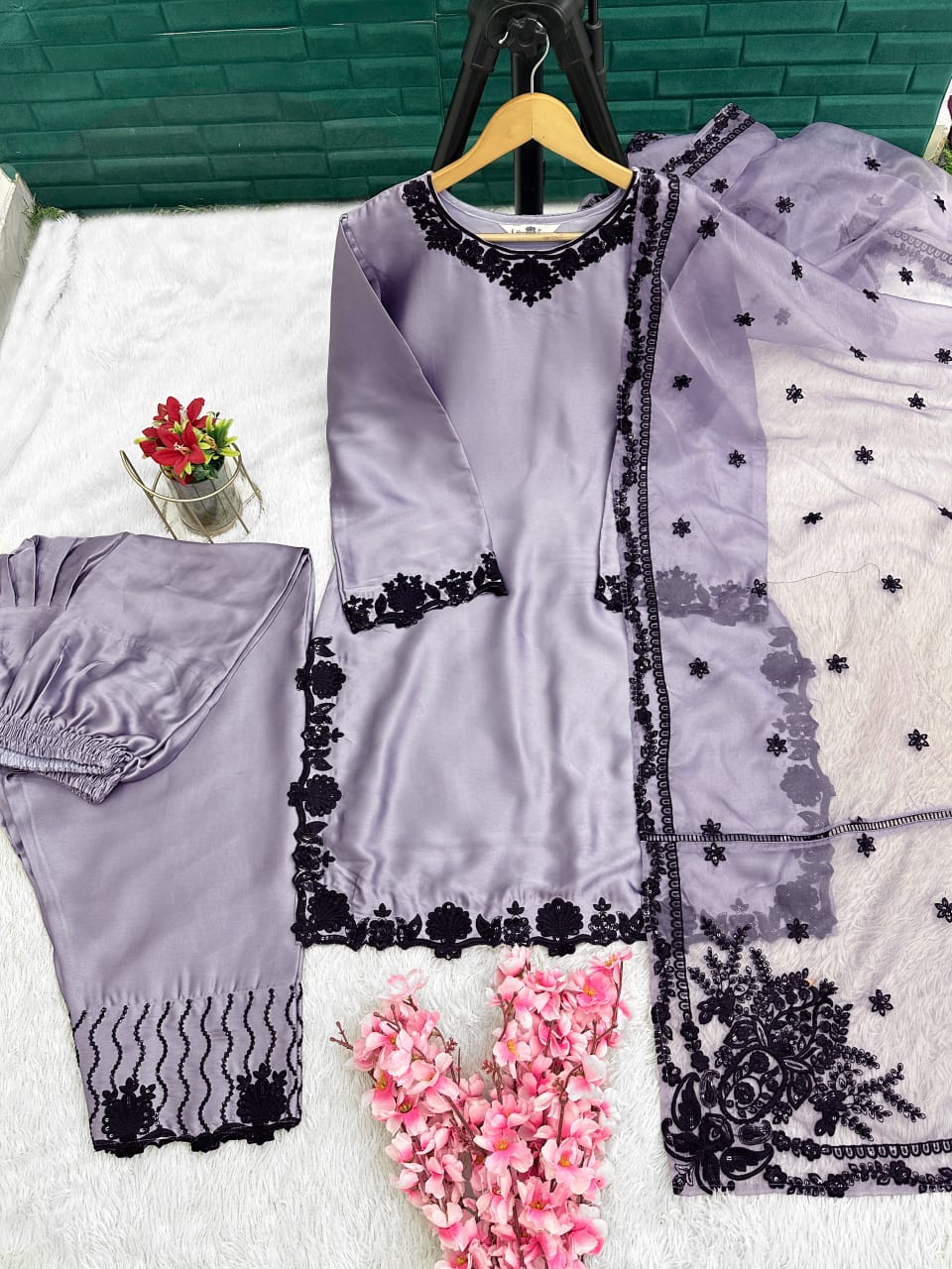 Luxury Pret 1525 Tunic Stylist & Pant Pakistani Readymade Collection 