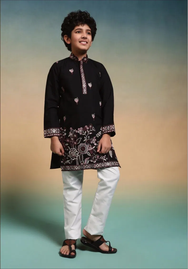 Clleora Ethnic Crown Viscose Silk Thread Work Kurta And Pant Collection