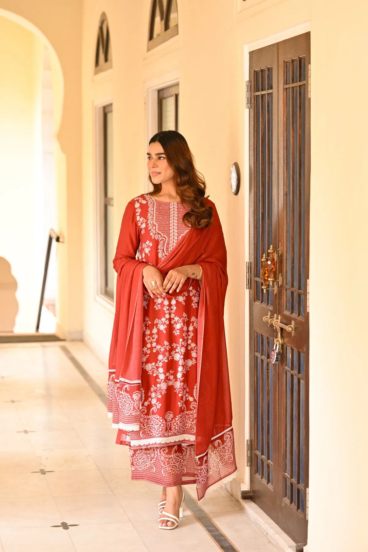 Inaya 01 Muslin With Printed Casual Wear Top Bottom And Dupatta Collection 
