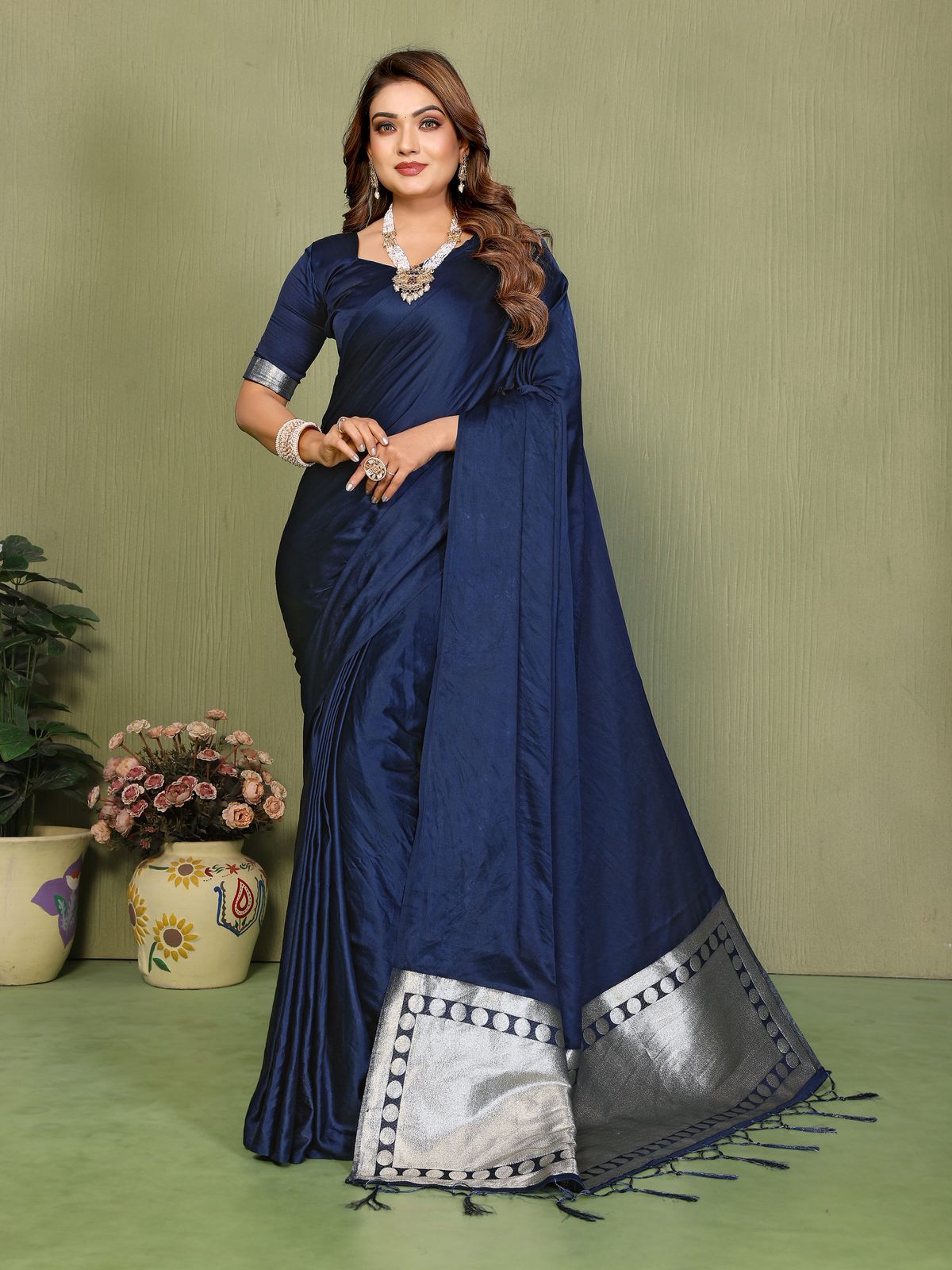Lekha Vc Swargini Satin Silk Hand Dyed Zari Weaving Pallu Saree