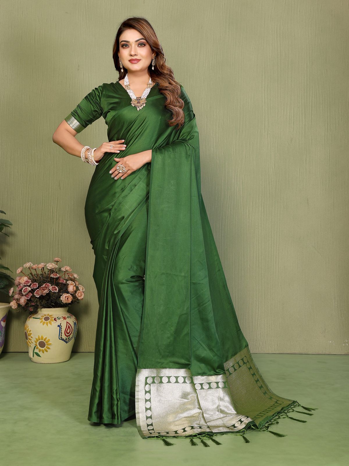 Lekha Vc Swargini Satin Silk Hand Dyed Zari Weaving Pallu Saree