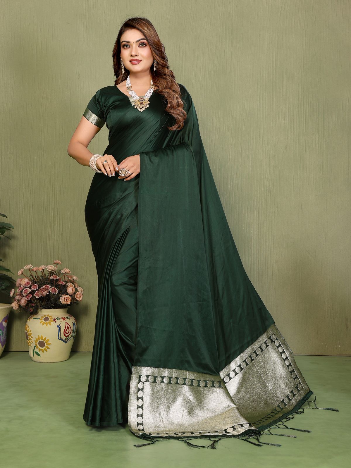 Lekha Vc Swargini Satin Silk Hand Dyed Zari Weaving Pallu Saree
