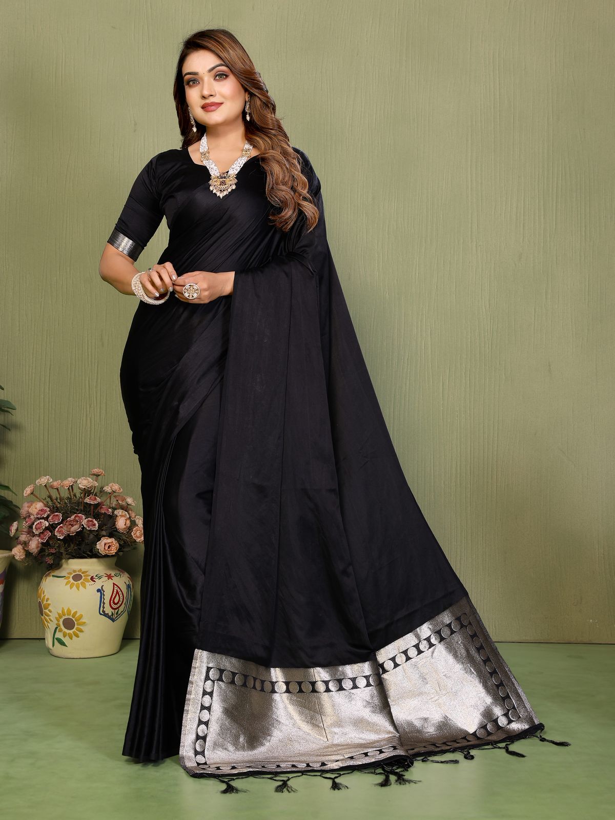 Lekha Vc Swargini Satin Silk Hand Dyed Zari Weaving Pallu Saree