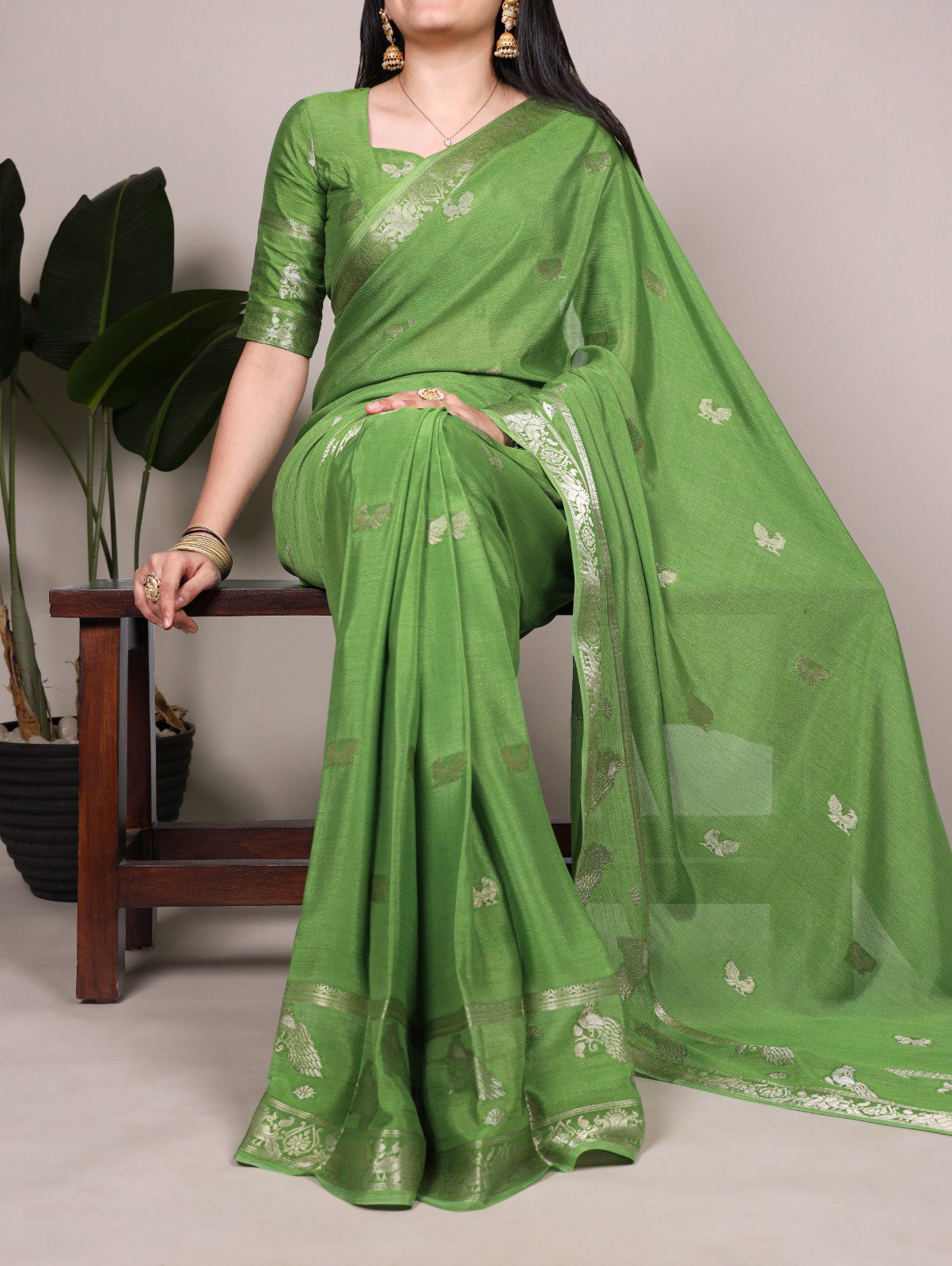 Lekha Yf 7913 Crepe Weaving Festive Wear Saree