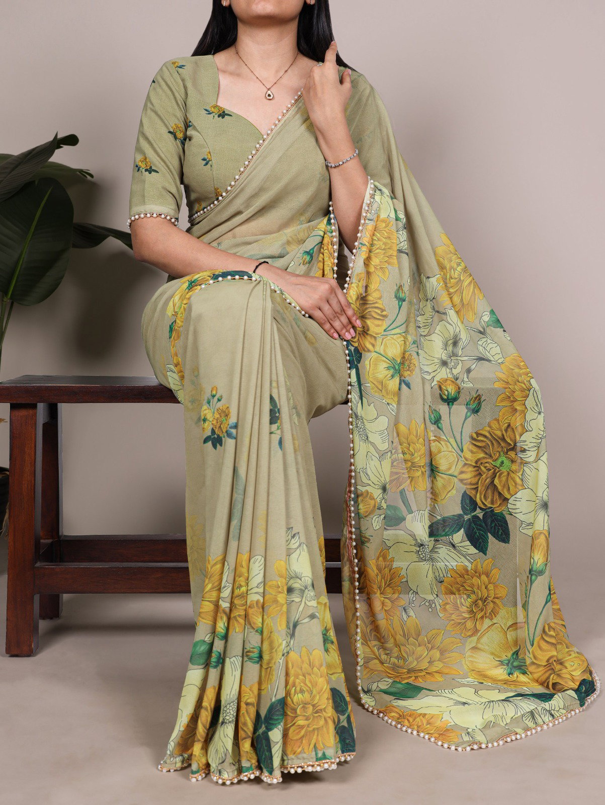 lekha Yf 7011 Weightless Marble Floral Printed Pearl Lace Border Saree