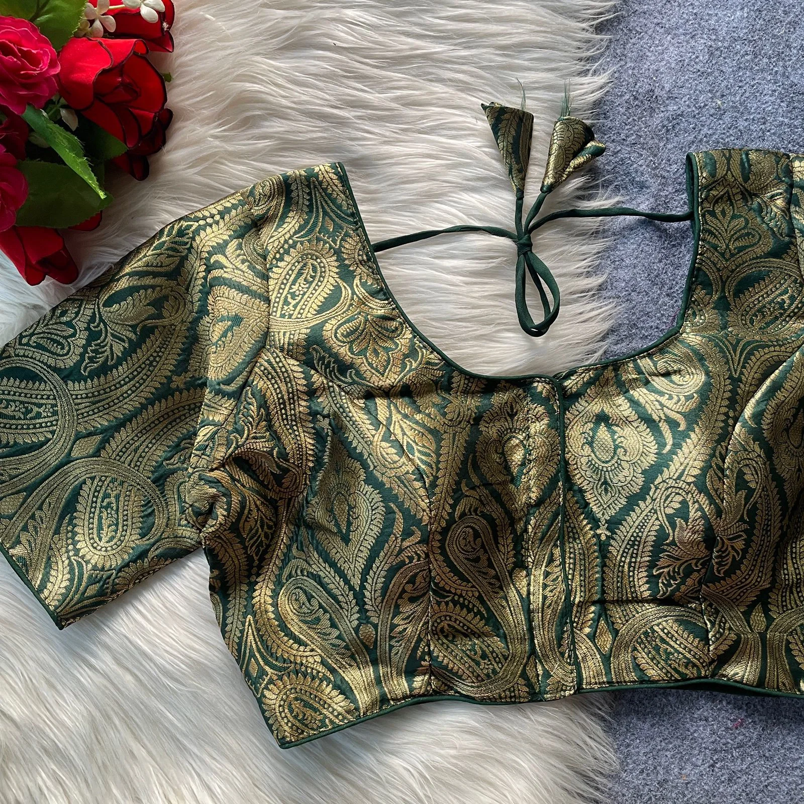 Ruh 1501 Pure Banarasi Silk With Golden Zari Blouse