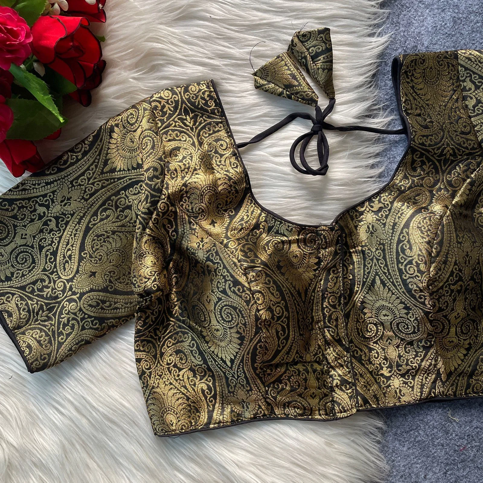 Ruh 1501 Pure Banarasi Silk With Golden Zari Blouse