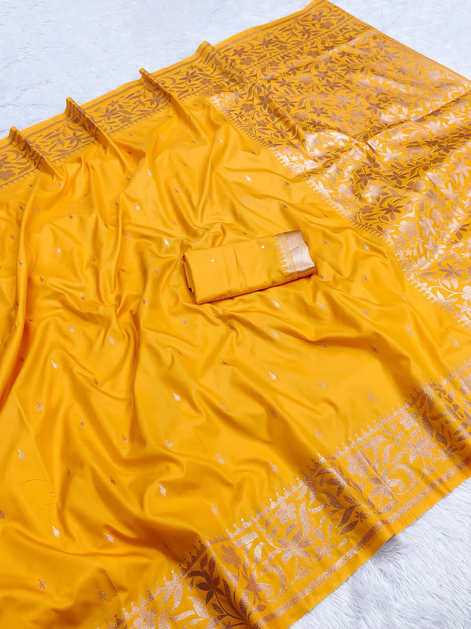 Mb 197 Pure Banarasi Silk Zari Weaving Saree collection