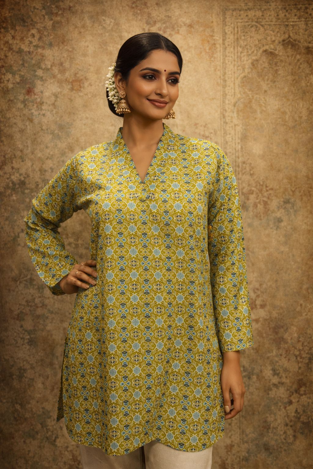 Aawiya RJ 22 Muslin Digital Printed Tunic Style Top