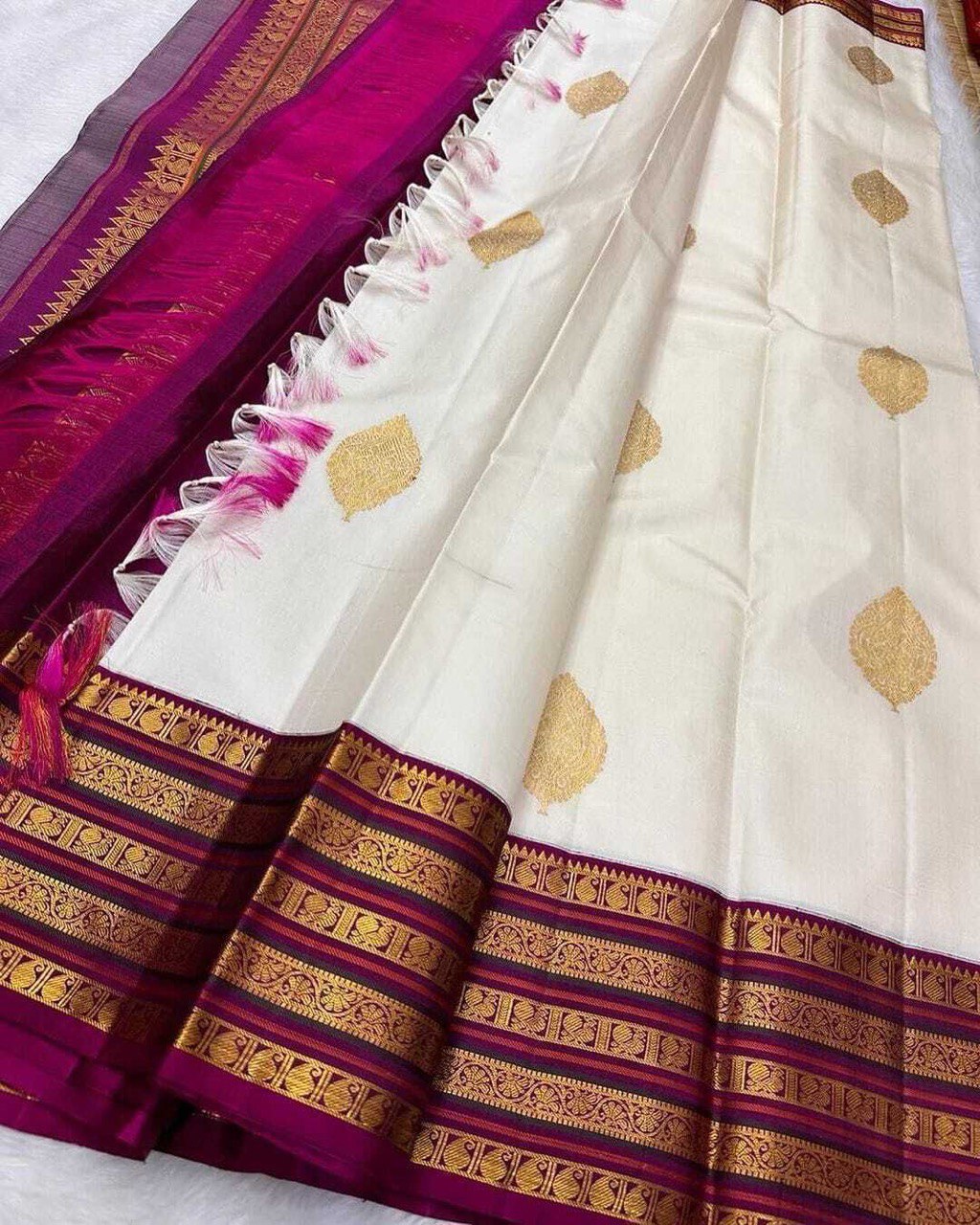 Aab Swet Soft Art Silk Jacquard Border Saree