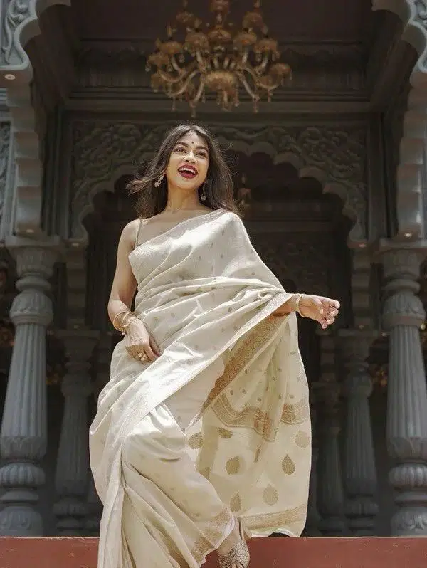 Soft Silk 6040 Linen Slab Weaving Worked Fancy Saree Collection