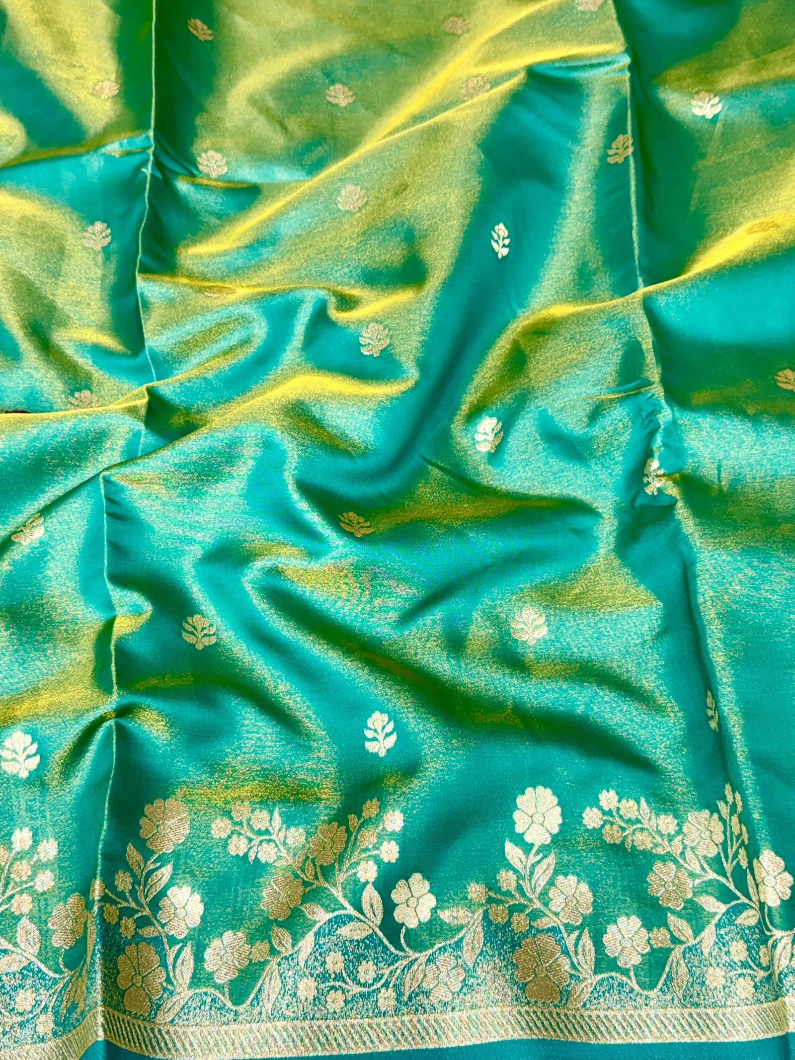 Sf Flower Charming Glass Satin Banarasi Silk Saree