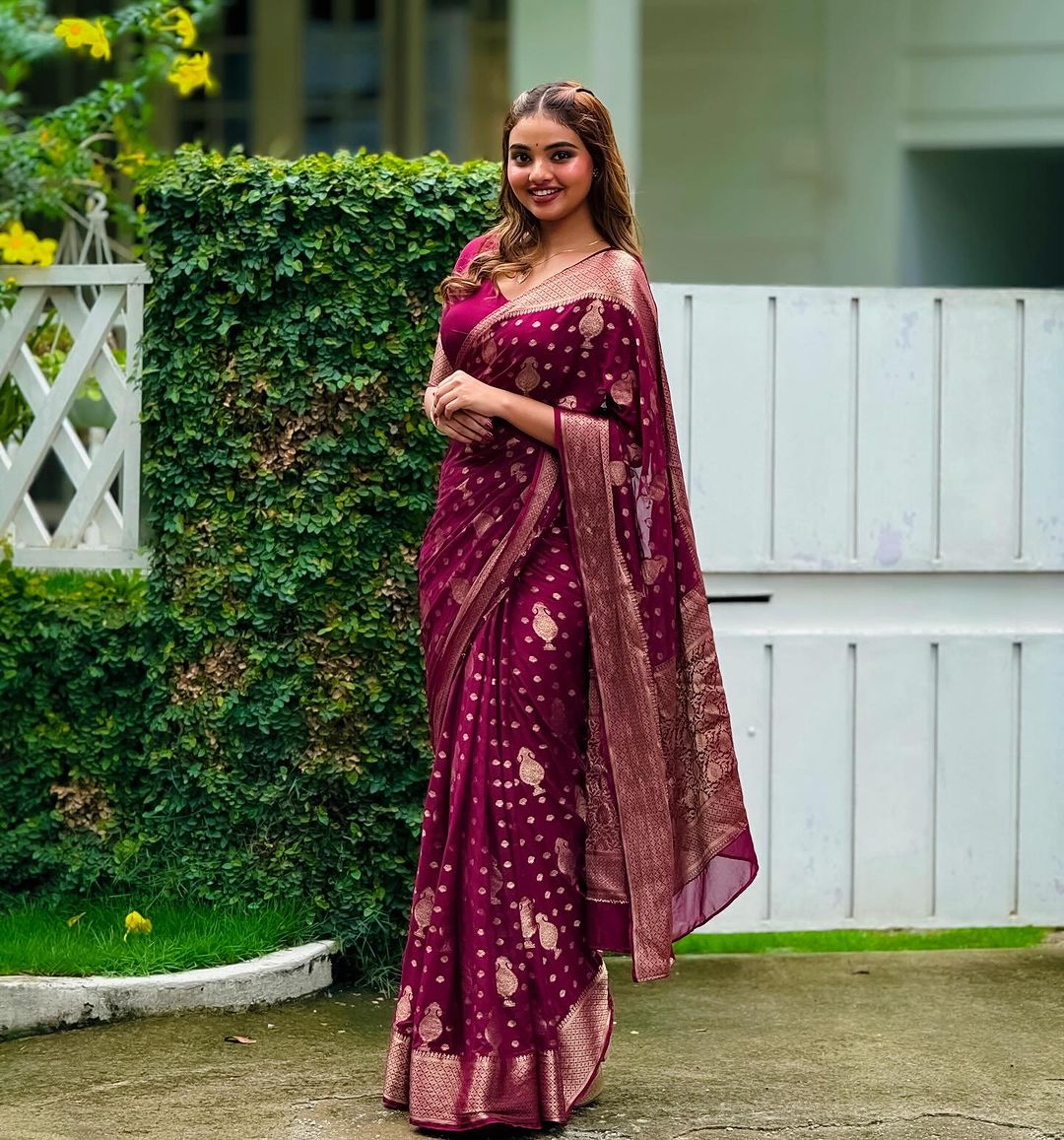 Satani 40161 Banarasi Soft Silk Gold Zari Weaving Saree
