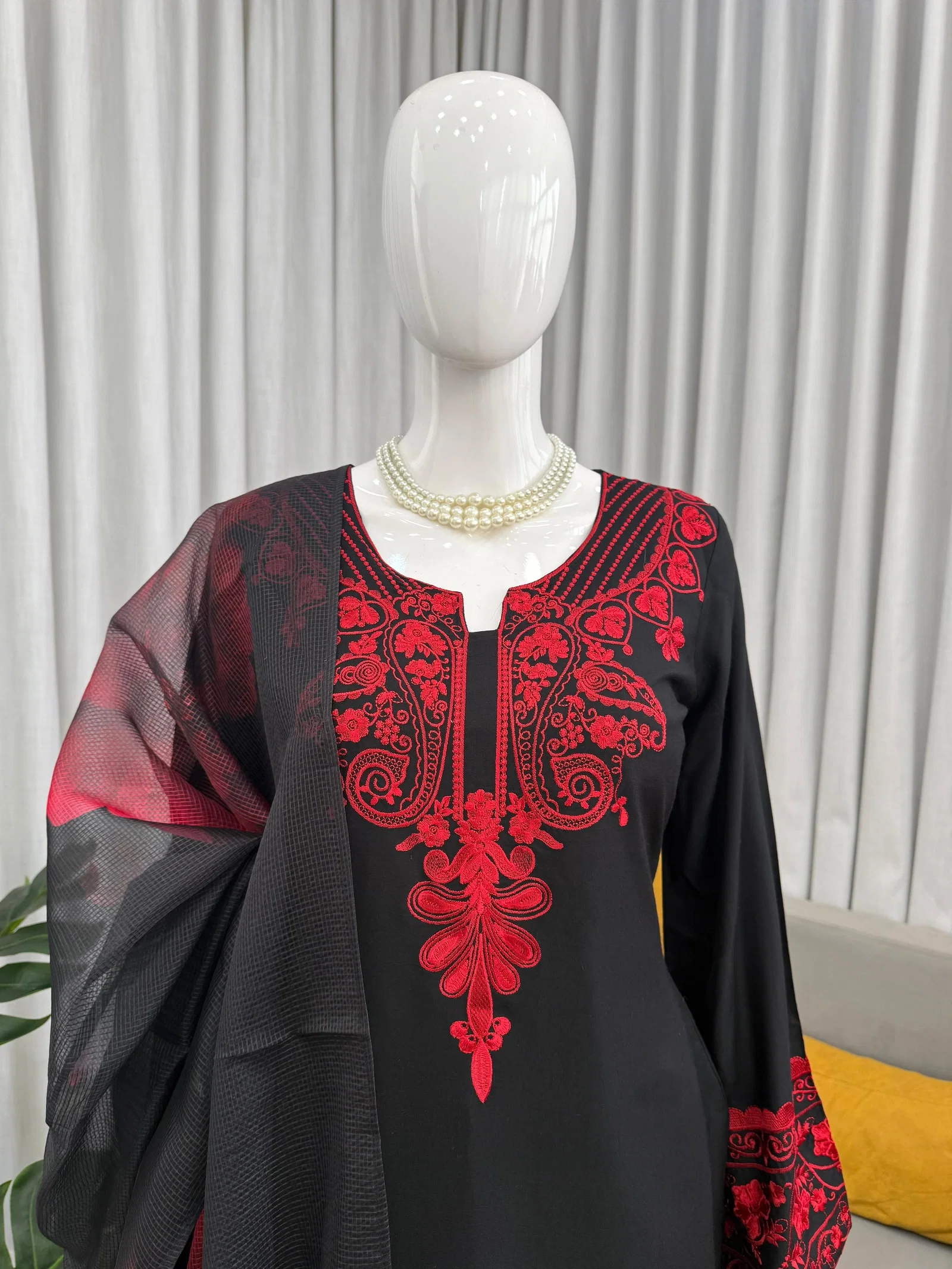 Glory 6002 Cotton Rayon Top And Pant With Dupatta