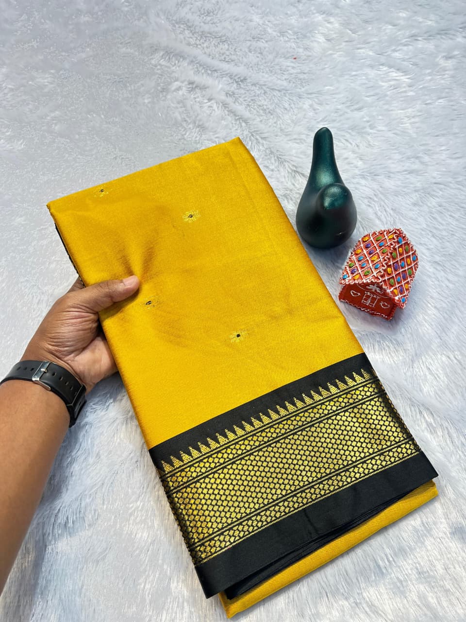 VLC Seema Pure Mercerised Soft Silk in Exclusive Border Design Saree