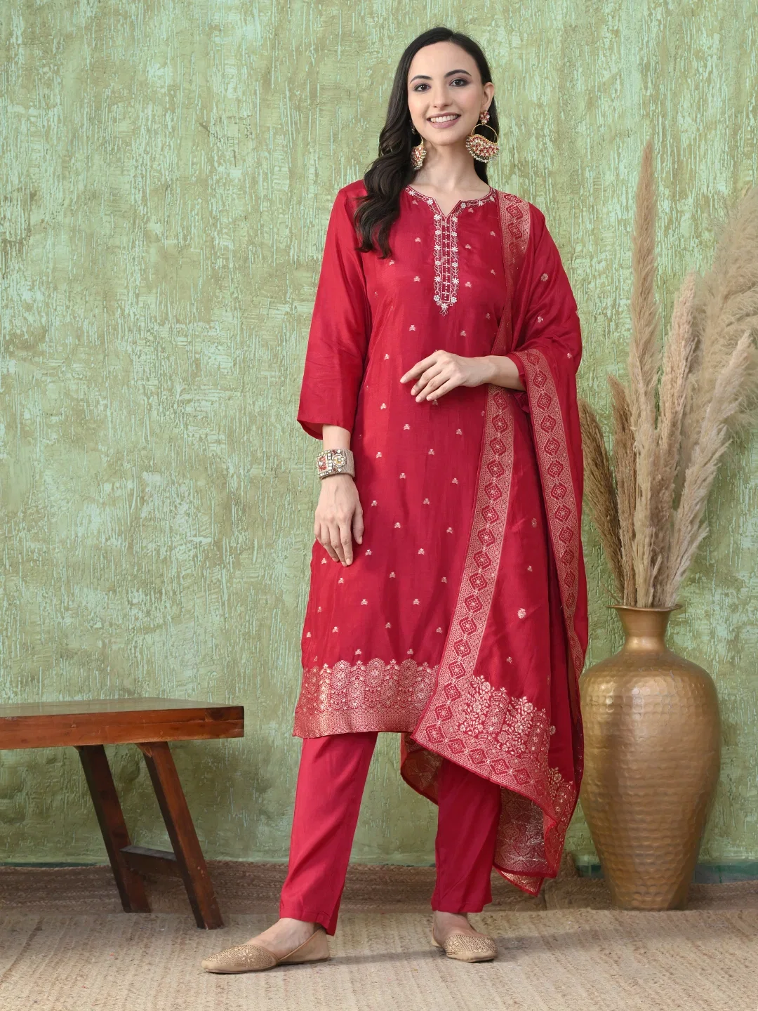 Hr R 1731 Dola Jacquard Kurti With Bottom Dupatta Collection