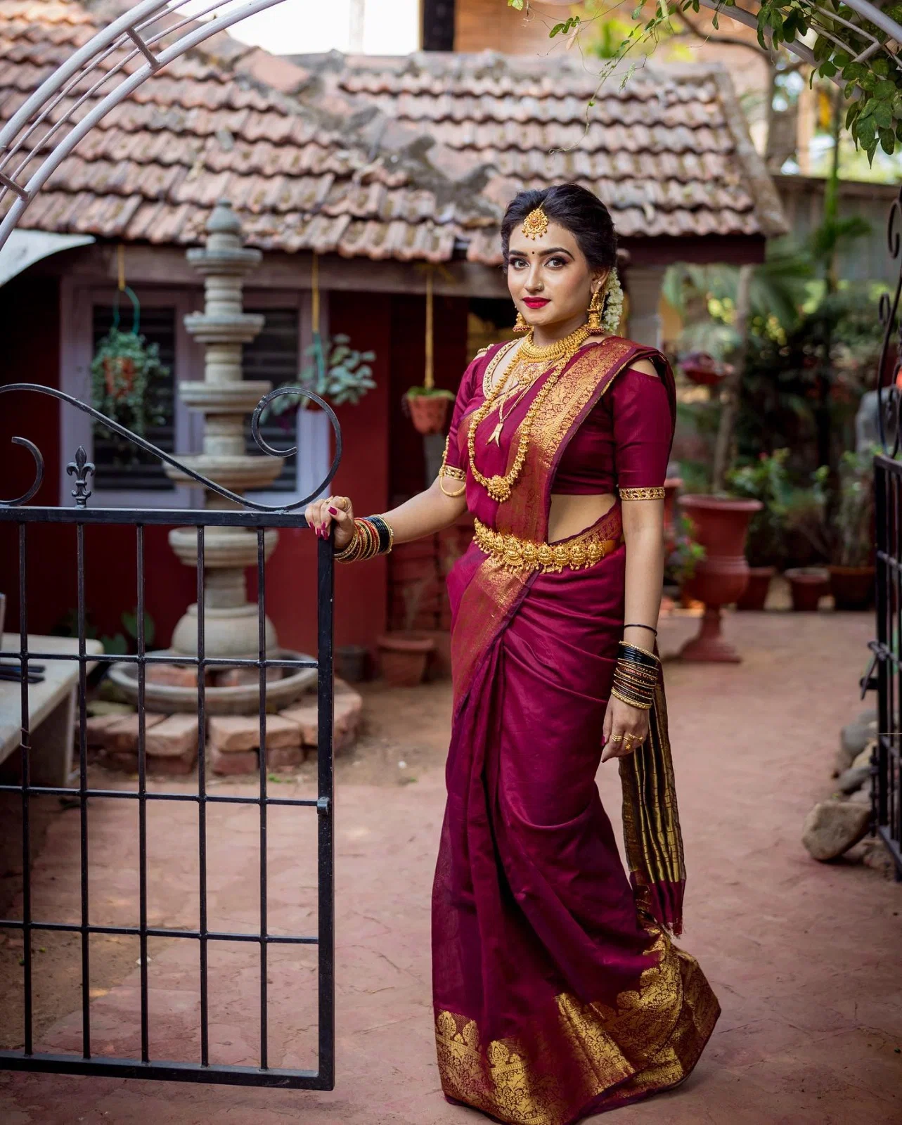 Aab Maroon Velly Beautiful Art Silk Jacquard Border Saree