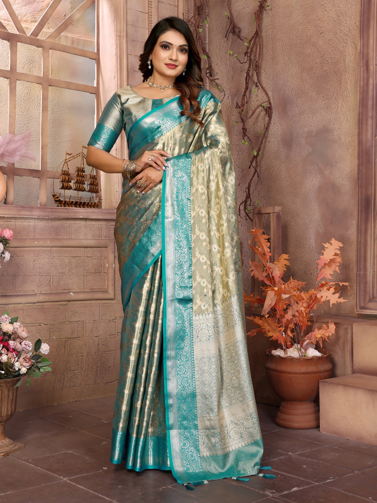 Lekha Vc Vanita Tissue Silk Zari Weaving Woven Border Saree