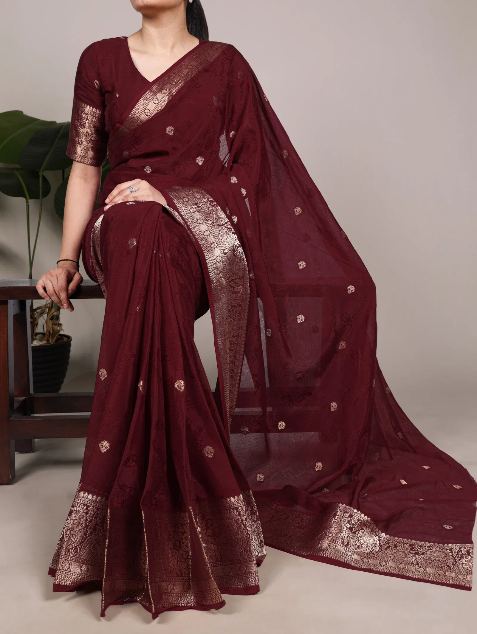 Taraa L 7917 Chinon Zari Weaving Saree Collection
