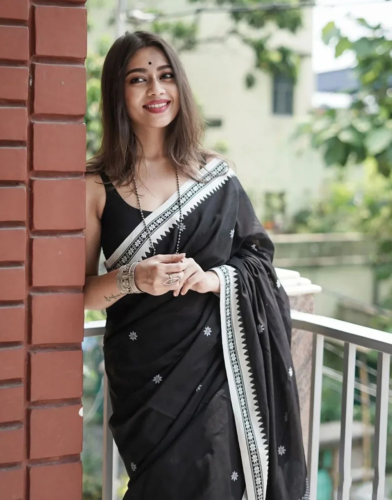 Soft Silk 5074 Soft Linen Slub Jacquard Work Saree Collection