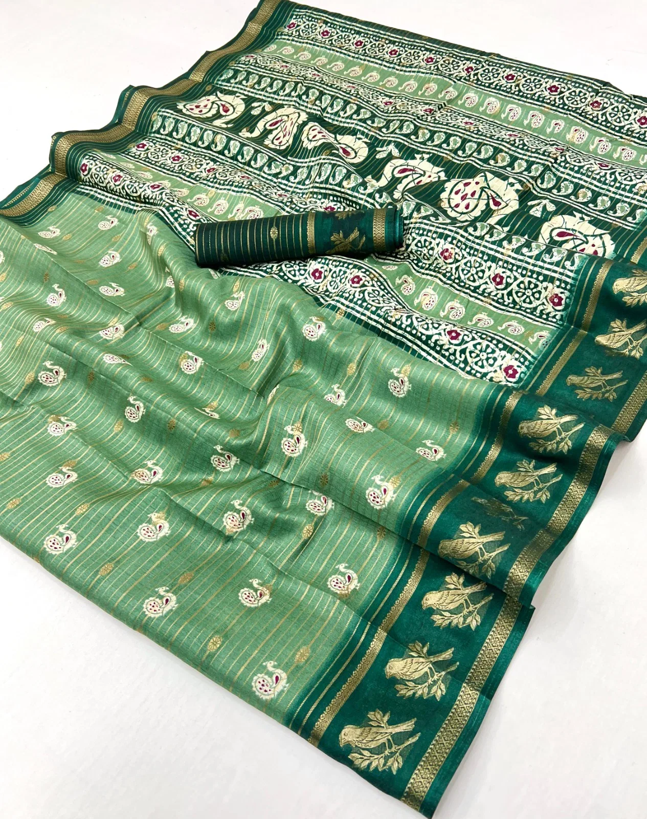 Lux Vol 33 Dola Silk Zari Weaving Saree Collection