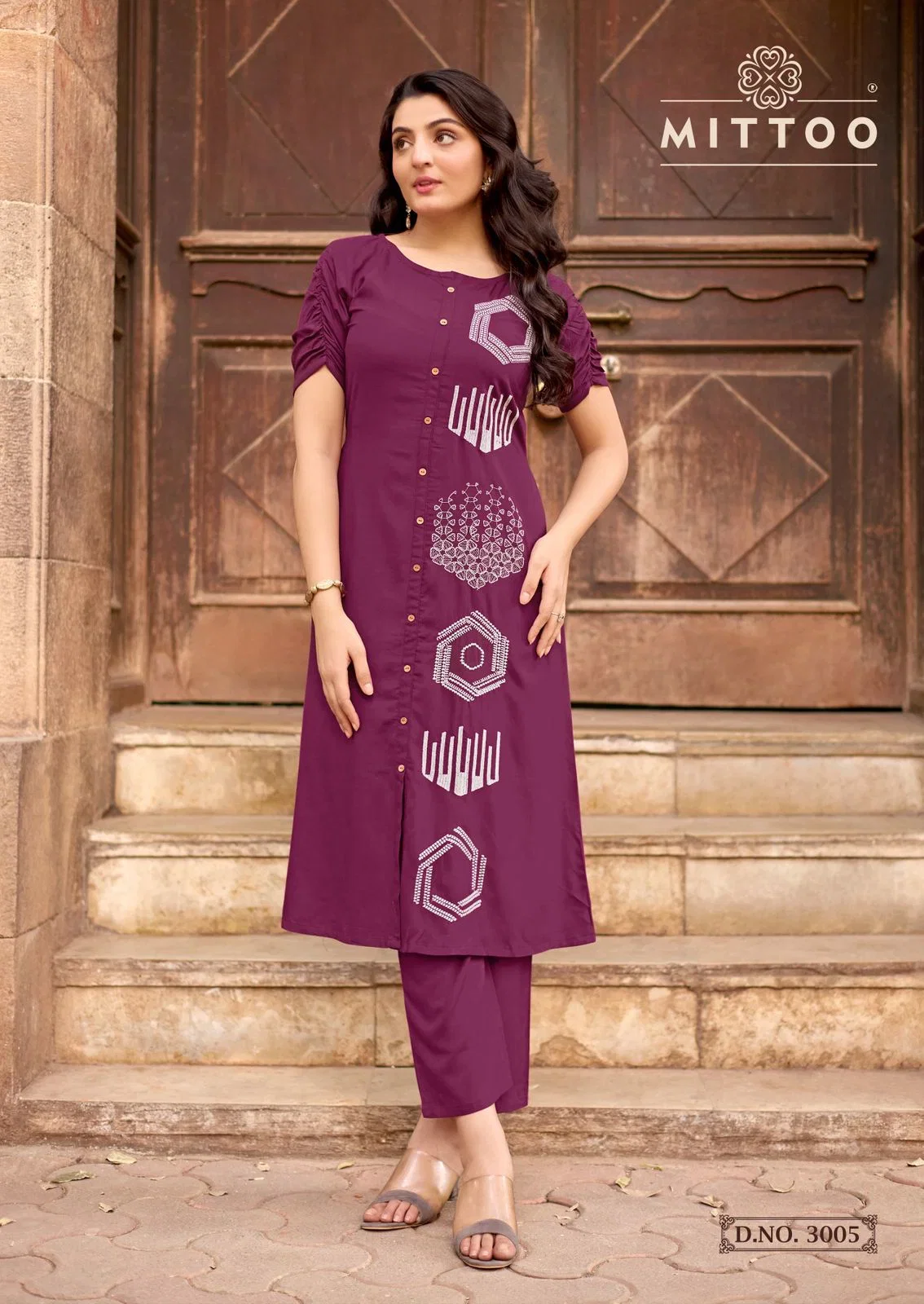 Mittoo Baawari Rayon Cotton Thread Worked Kurti With Bottom Collection