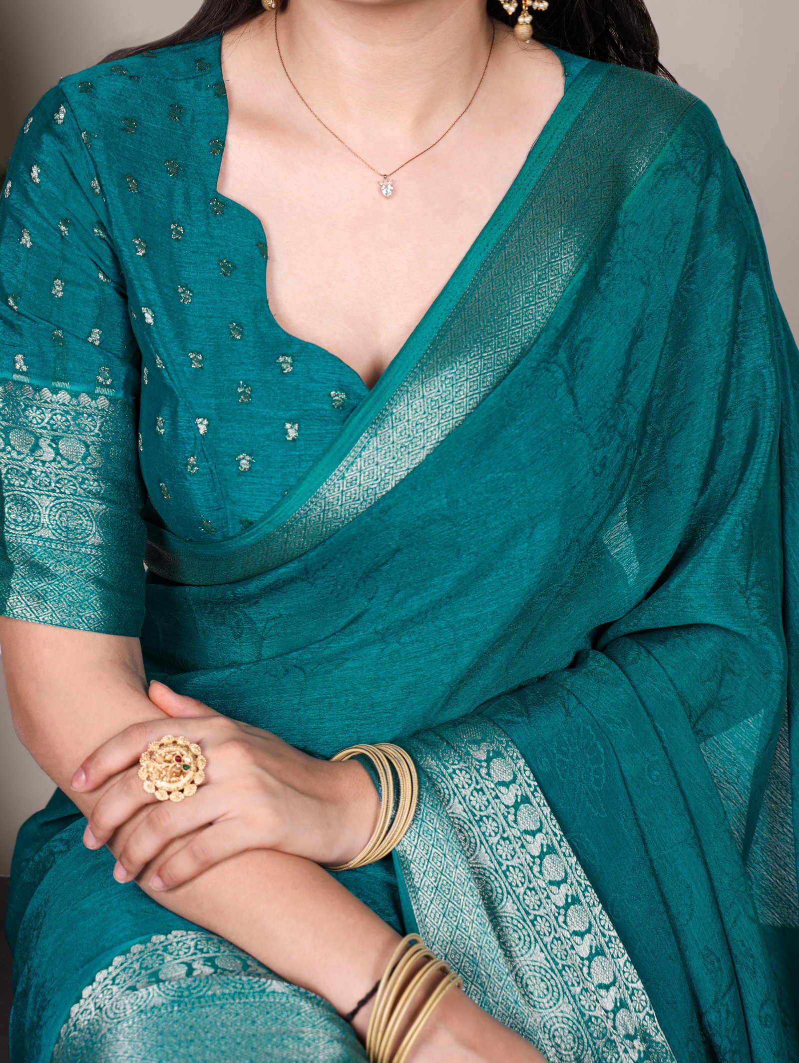 Taraa L 7916 Chinon Zari Weaving Traditional Wear Saree Collection