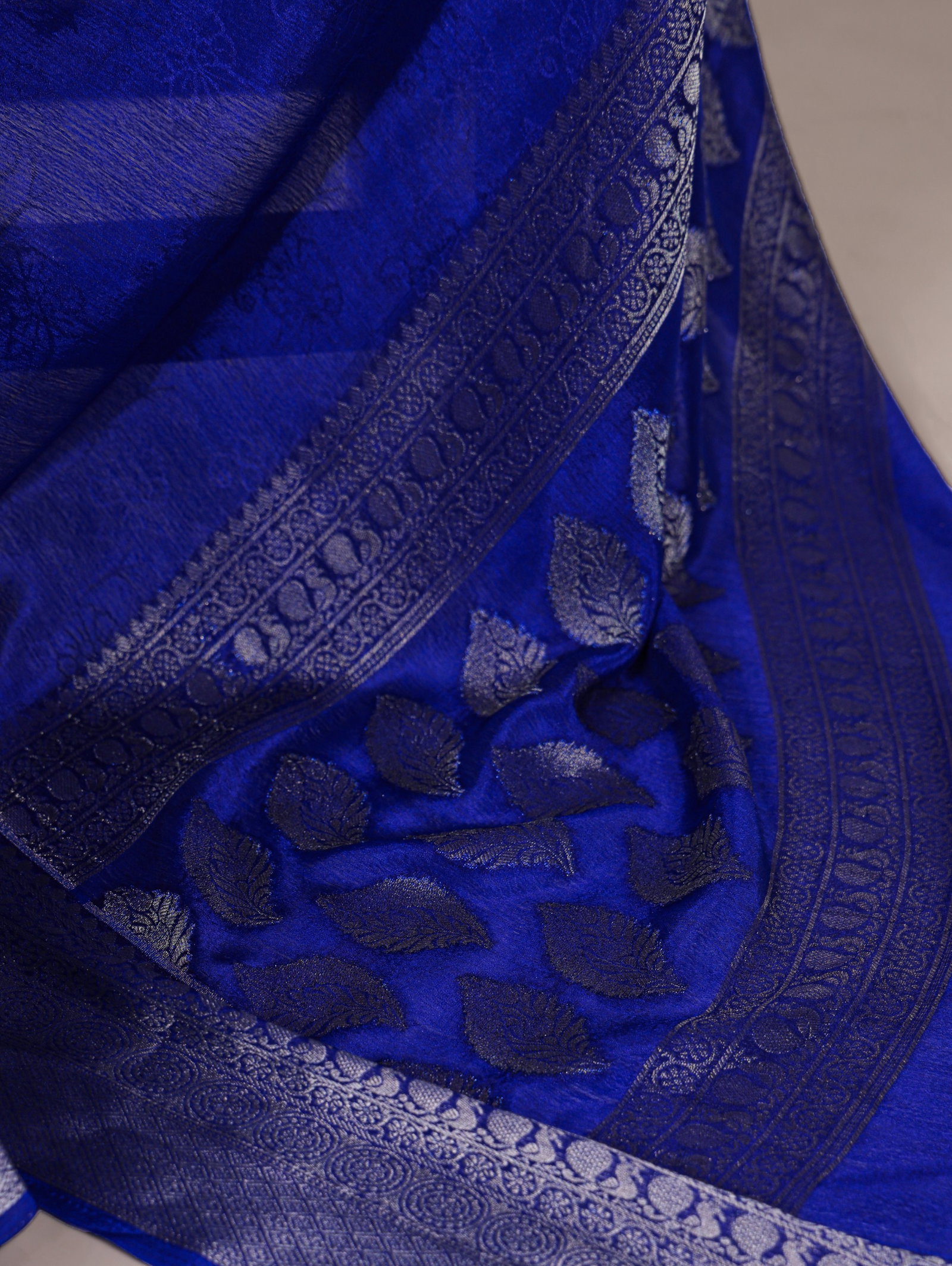 Taraa L 7916 Chinon Zari Weaving Traditional Wear Saree Collection