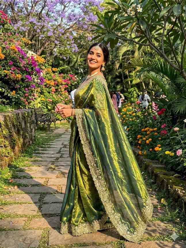 Kc 2125 Two Tone Soft Space Silk Sequence Worked Saree Collection