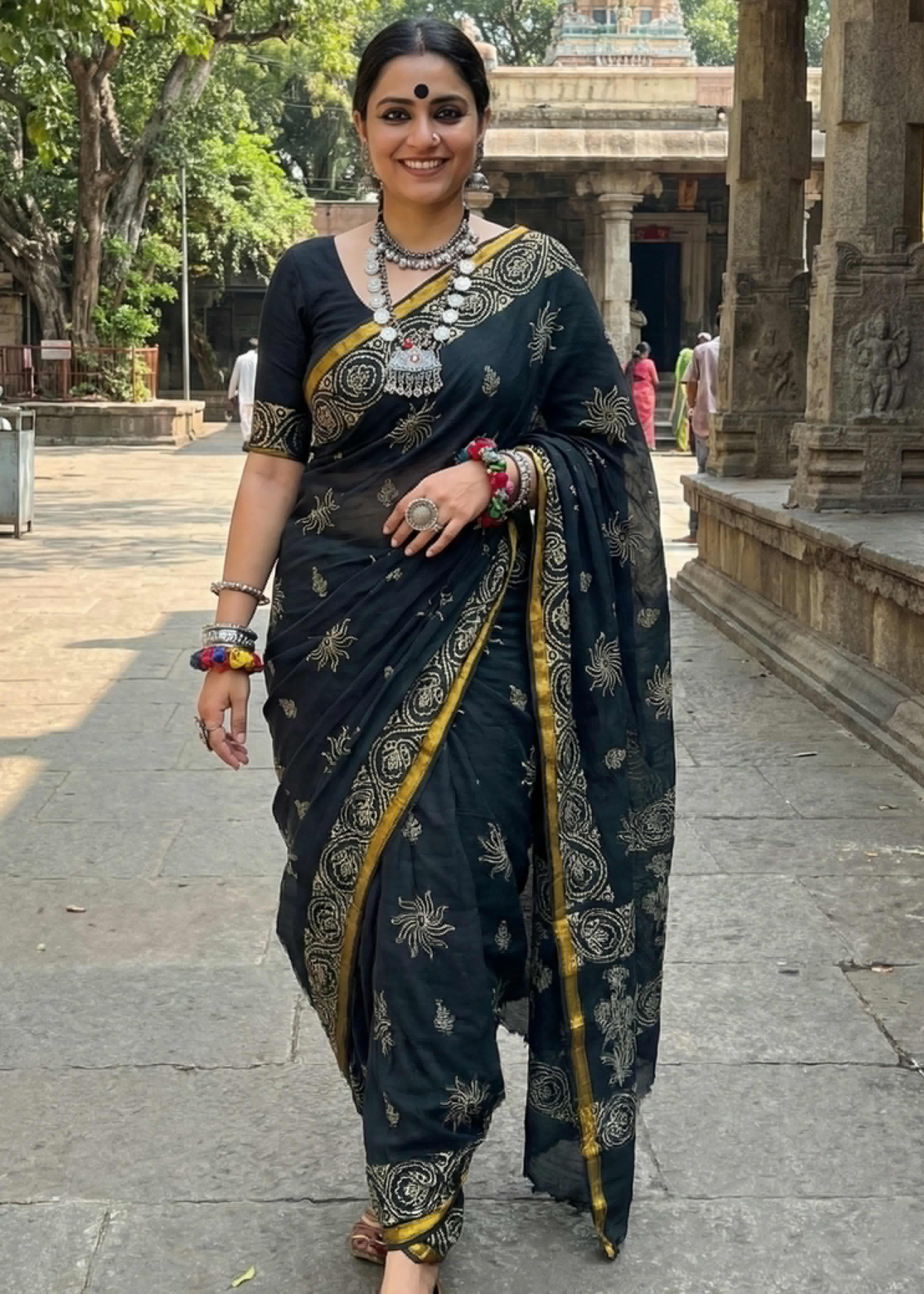 Sm Yami 94 Muslin Cotton Heavy Zari Border Hand Block Print Saree