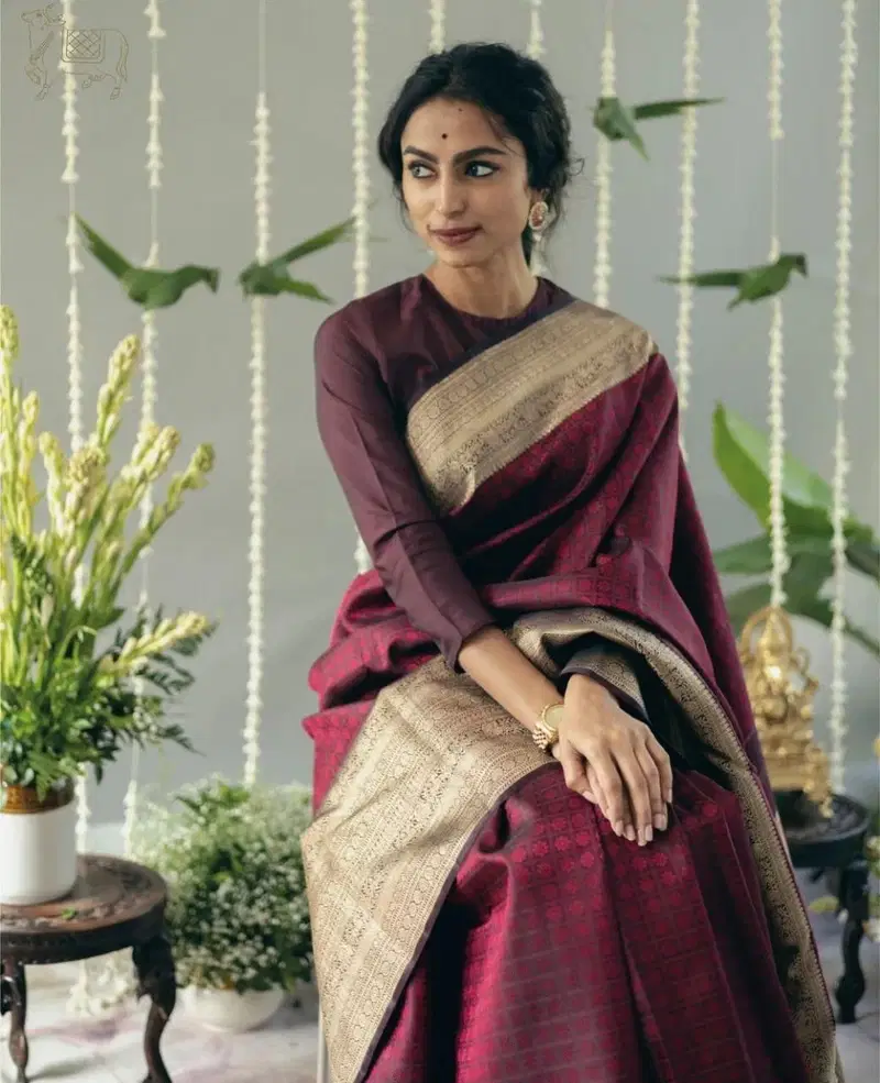 Soft Silk 6089 Lichi Silk Jacquard Work Saree