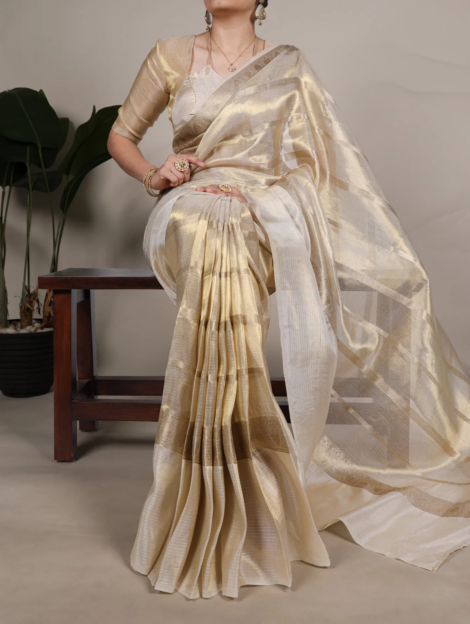 Taraa L 7204 Gold Tissue Zari Weaving Banarasi Saree