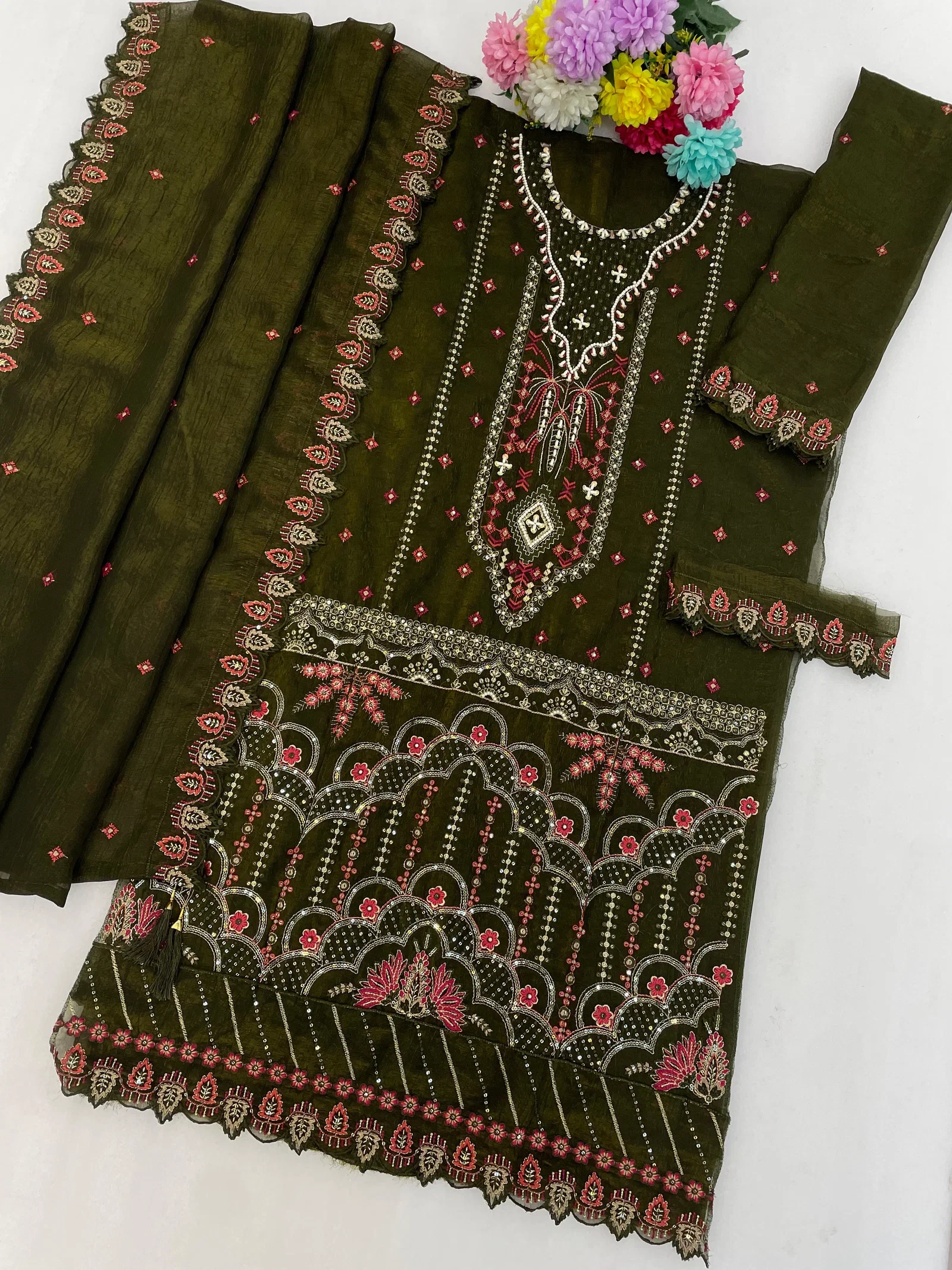 Mah E Rooh 5250 A To E Crunchy With Embroidered Salwar Kameez Collection