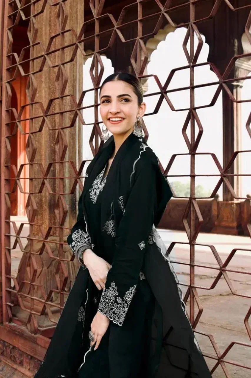 Dhruvi 463 Viscose Thread Worked Kurti With Bottom Dupatta