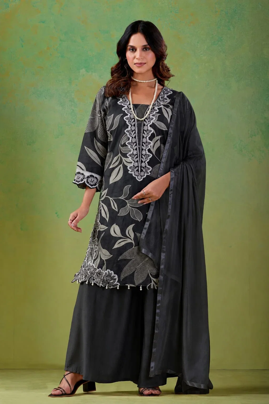 Afsana Sajni Vertican Cotton Patch Worked Salwar Kameez