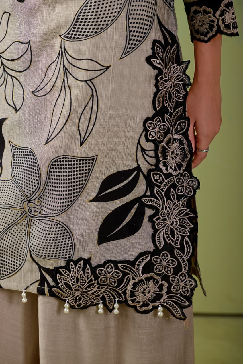 Afsana Sajni Vertican Cotton Patch Worked Salwar Kameez