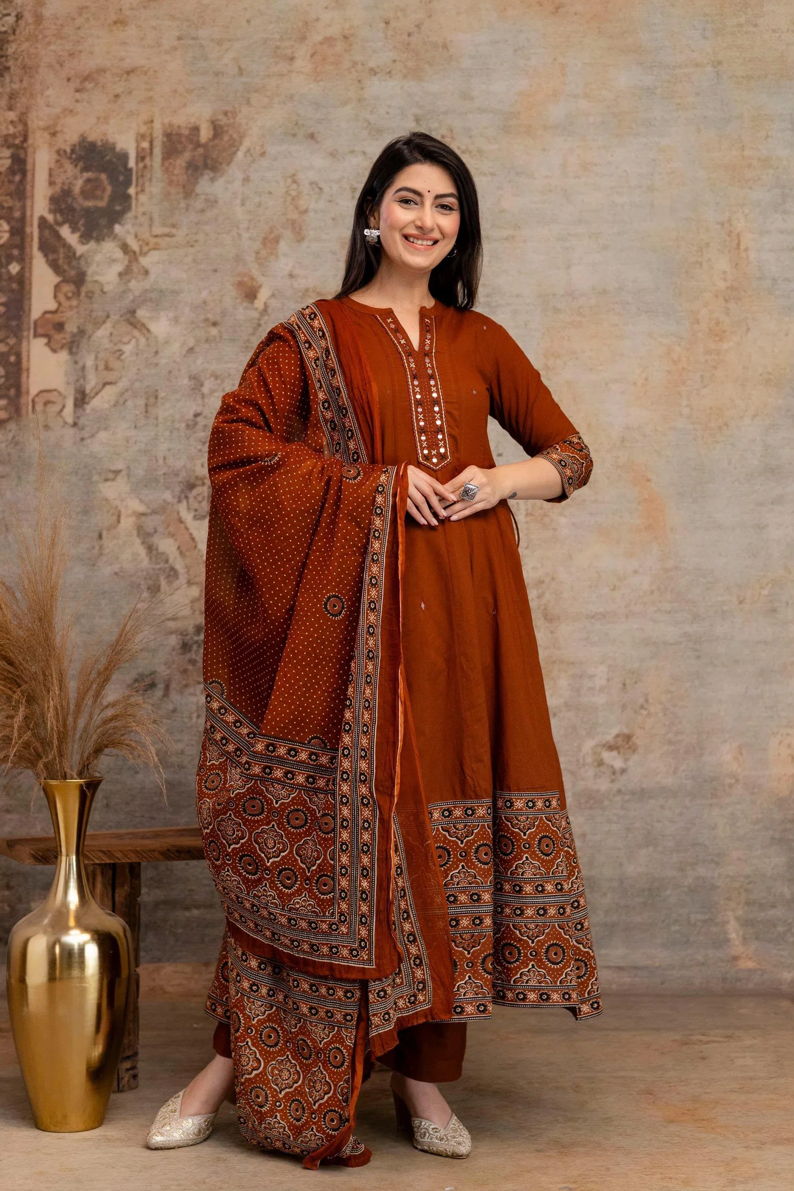 Naisha K 1031 Cotton Mirror Worked Kurti With Bottom Dupatta